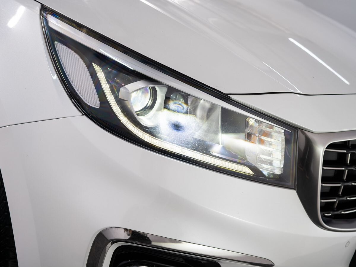 Kia Carnival 2018 - фото автомобиля