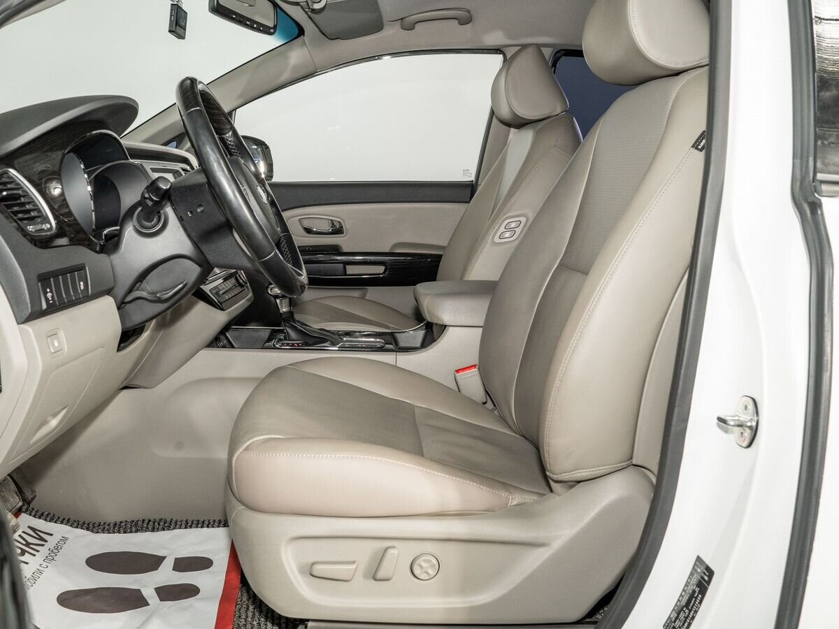 Kia Carnival 2018 - фото автомобиля