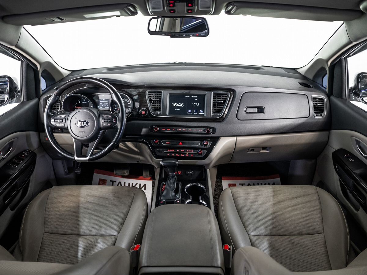 Kia Carnival 2018 - фото автомобиля