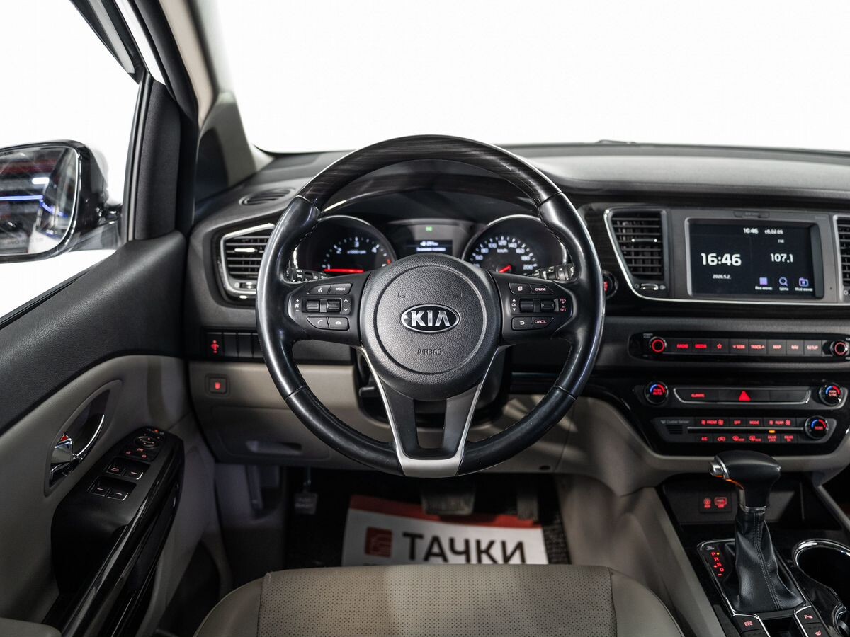Kia Carnival 2018 - фото автомобиля
