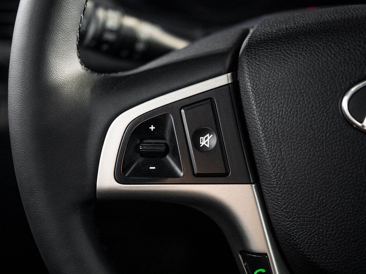 Hyundai Solaris 2015 - фото автомобиля