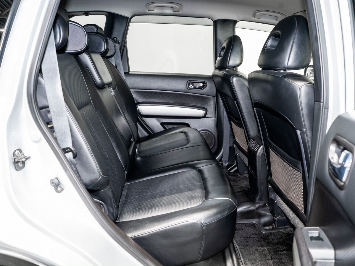 Nissan X-Trail 2012 - фото автомобиля