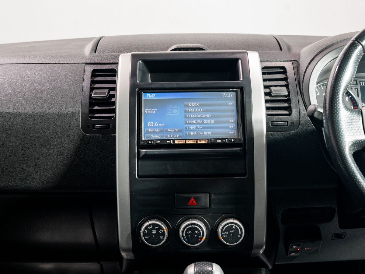 Nissan X-Trail 2012 - фото автомобиля