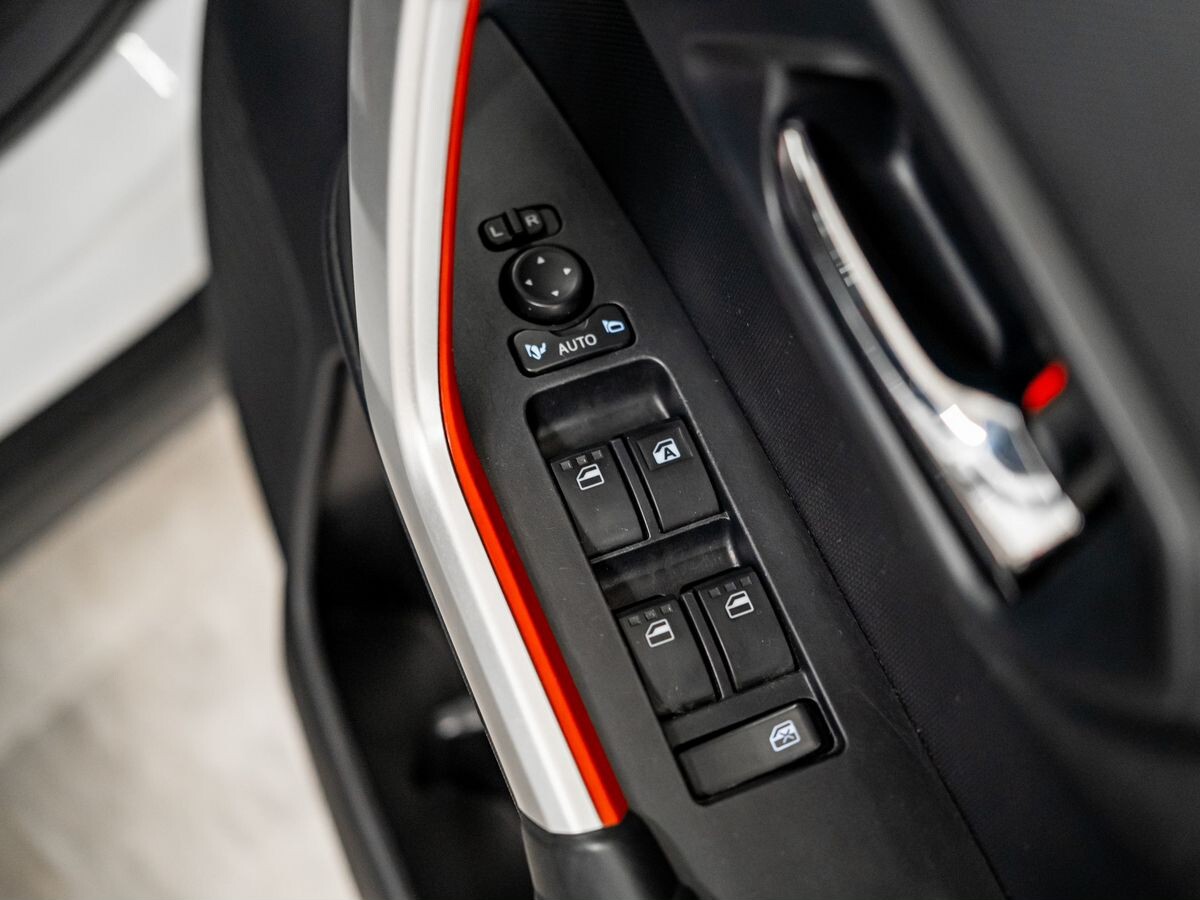 Toyota Raize 2019 - фото автомобиля