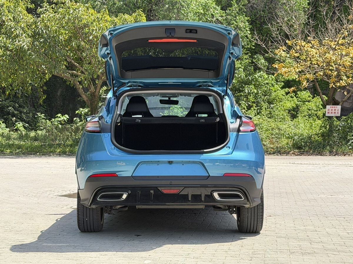 Geely Emgrand S 2021 - фото автомобиля