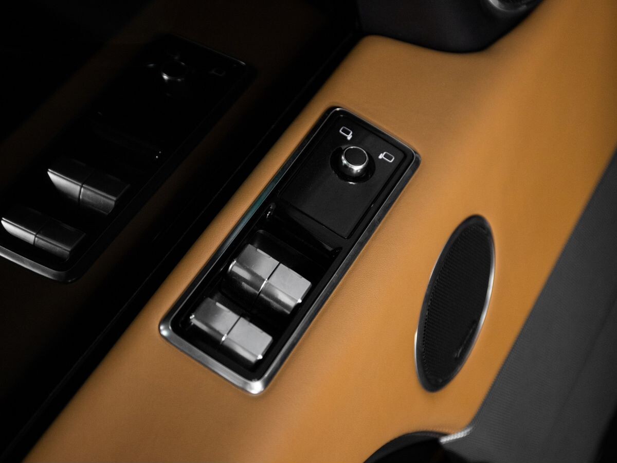 Land Rover Range Rover Sport 2018 - фото автомобиля