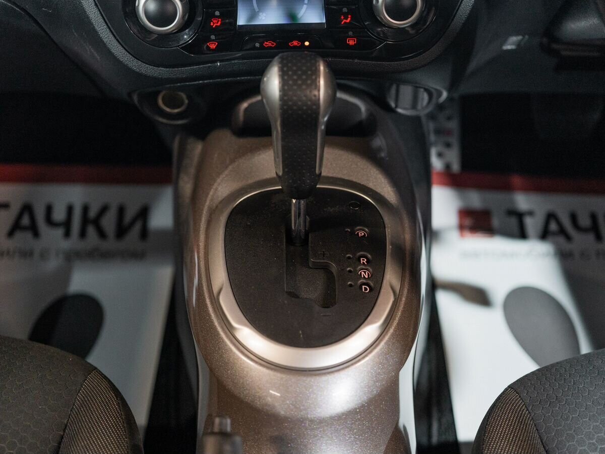 Nissan Juke 2011 - фото автомобиля