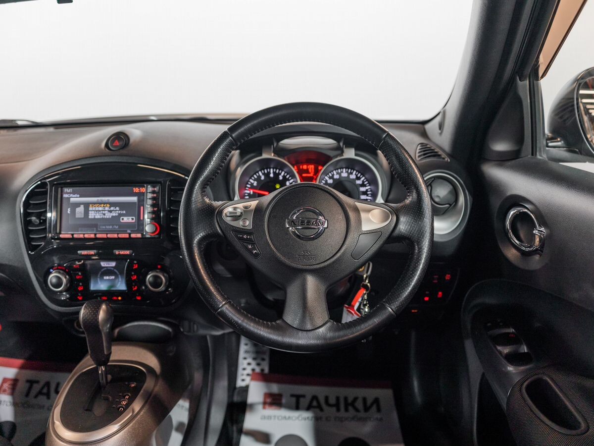 Nissan Juke 2011 - фото автомобиля