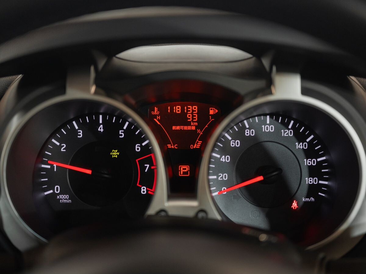 Nissan Juke 2011 - фото автомобиля