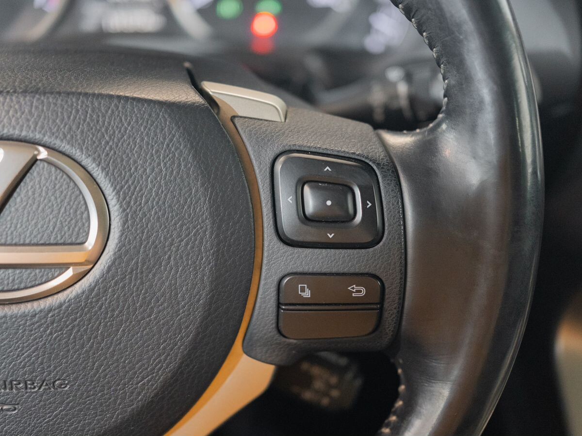 Lexus NX200 2016 - фото автомобиля
