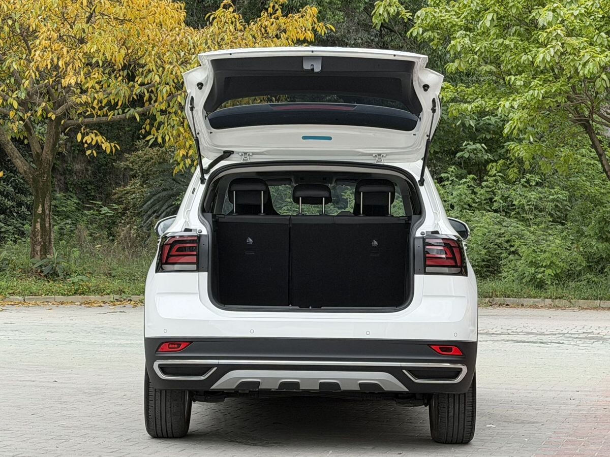 Volkswagen T-Cross 2021 - фото автомобиля