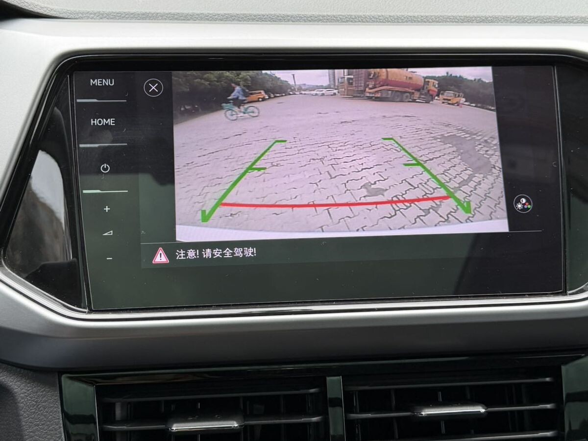 Volkswagen T-Cross 2021 - фото автомобиля