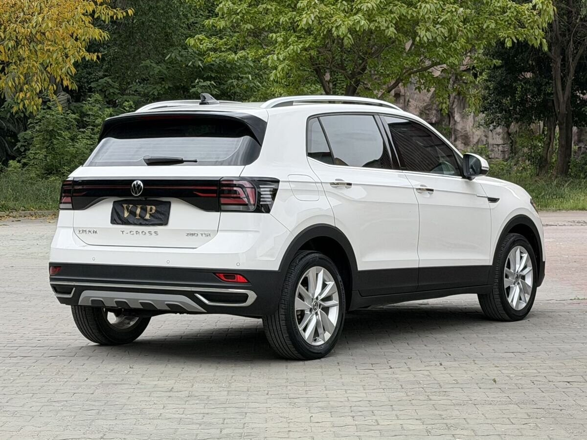 Volkswagen T-Cross 2021 - фото автомобиля