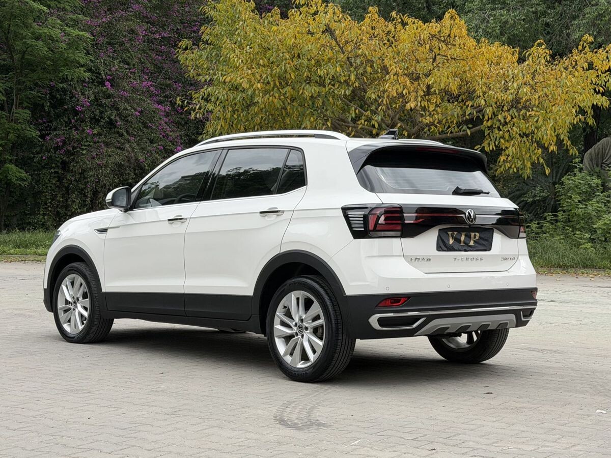Volkswagen T-Cross 2021 - фото автомобиля