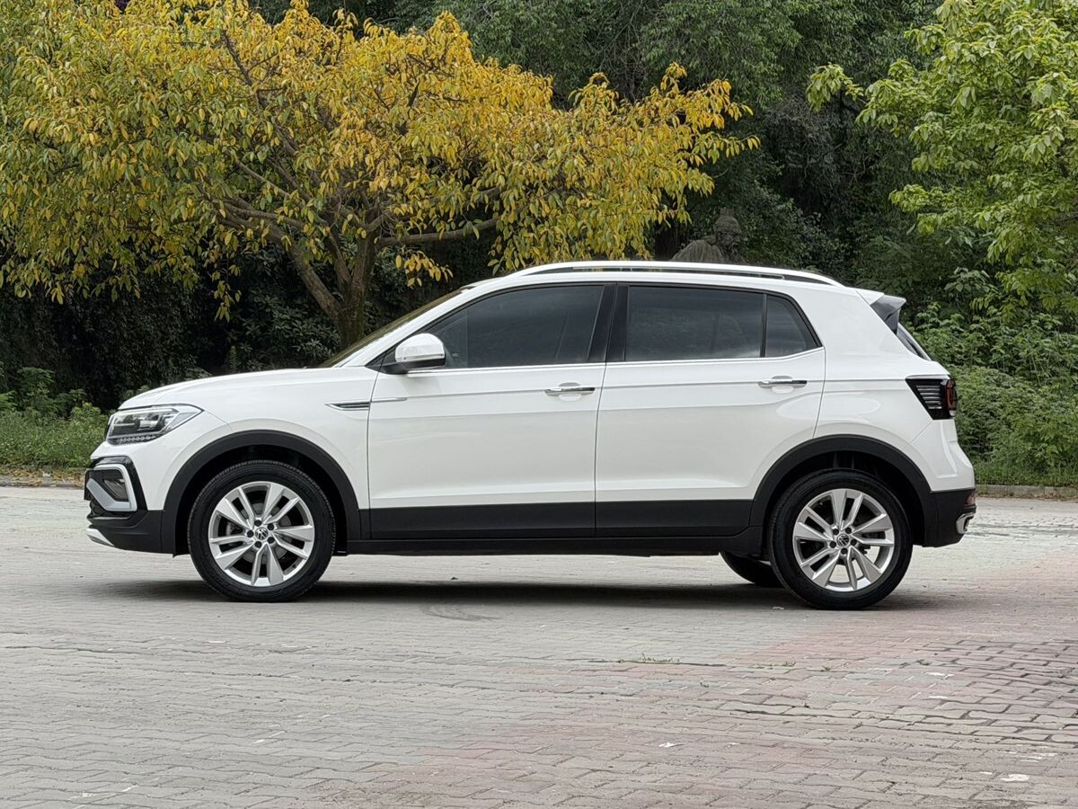 Volkswagen T-Cross 2021 - фото автомобиля