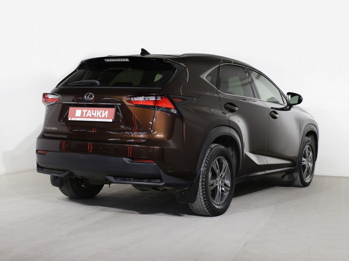 Lexus NX200 2017 - фото автомобиля