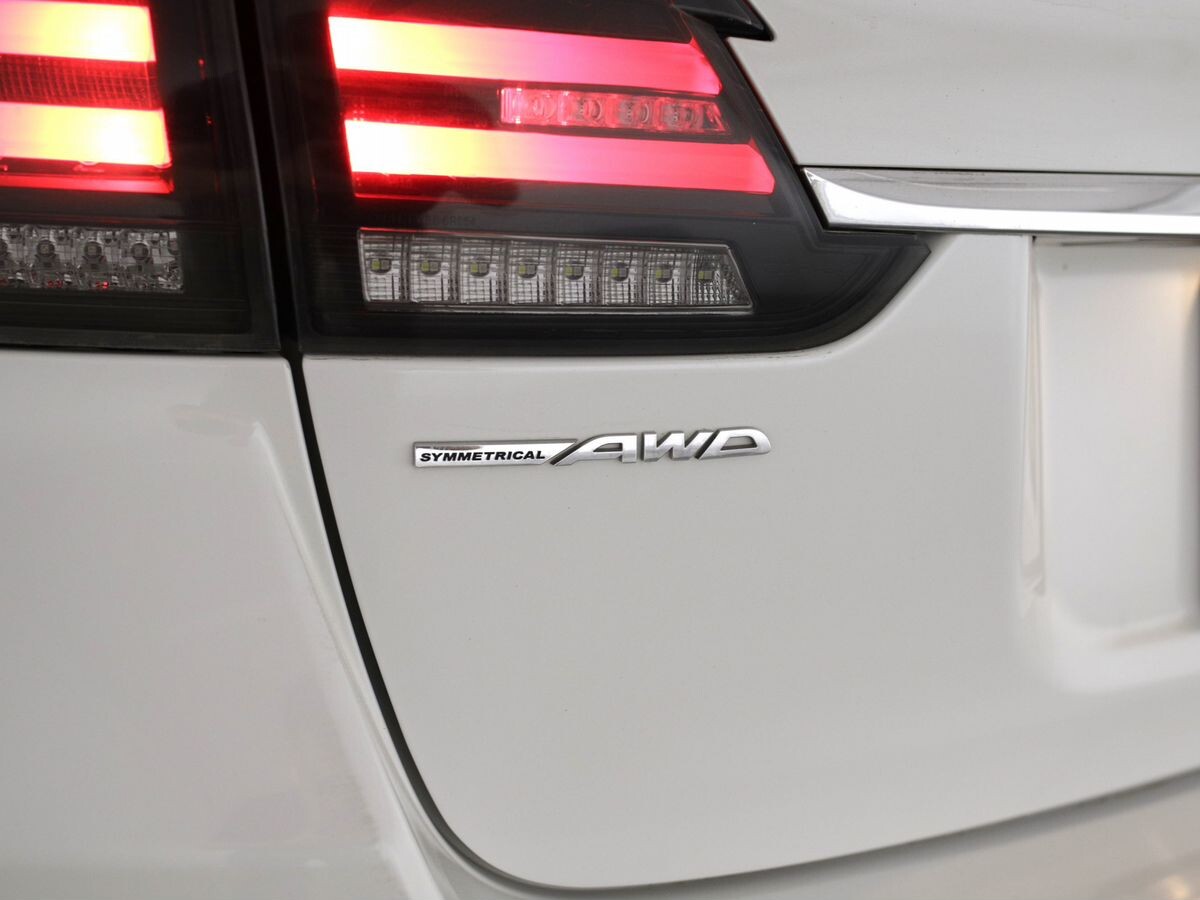 Subaru Levorg 2015 - фото автомобиля
