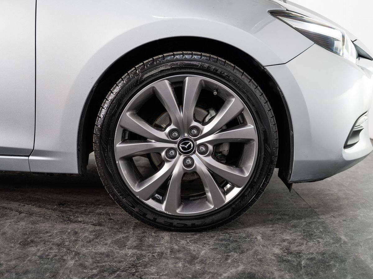 Mazda Axela 2017 - фото автомобиля