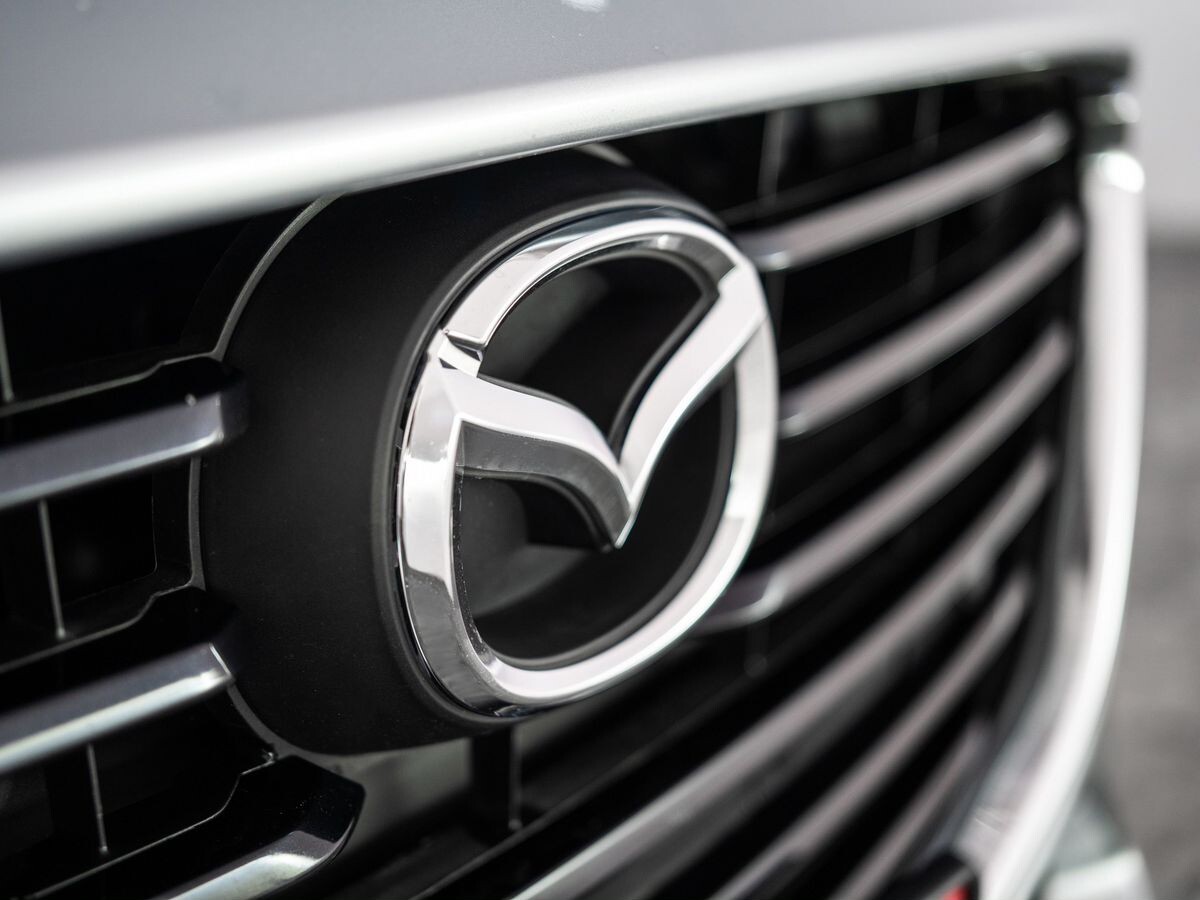Mazda Axela 2017 - фото автомобиля