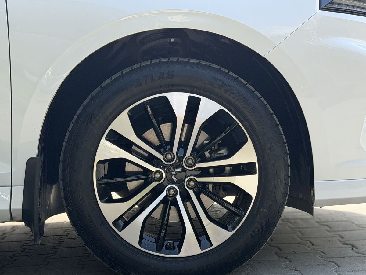Wuling Victory 2021 - фото автомобиля