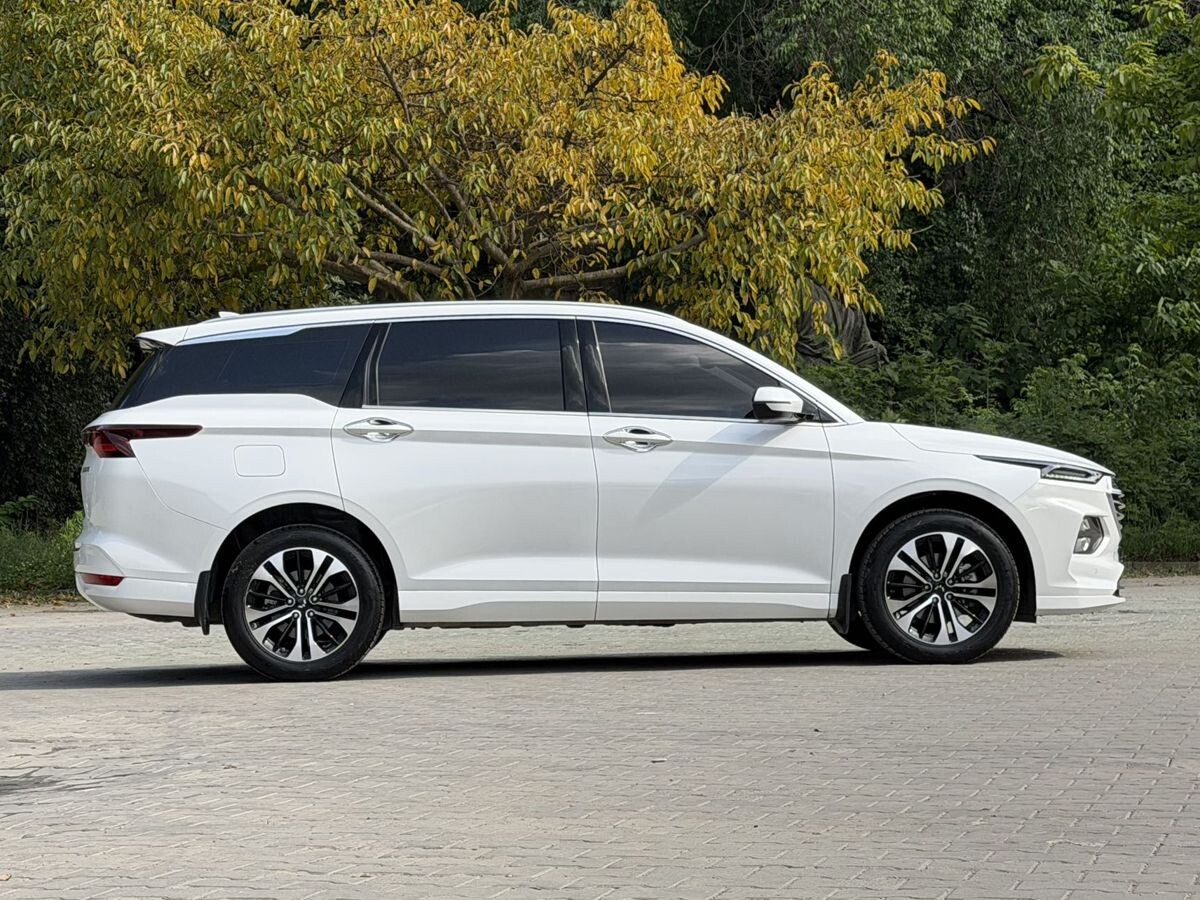 Wuling Victory 2021 - фото автомобиля
