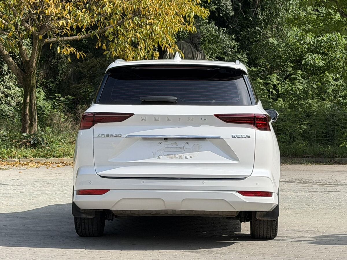 Wuling Victory 2021 - фото автомобиля