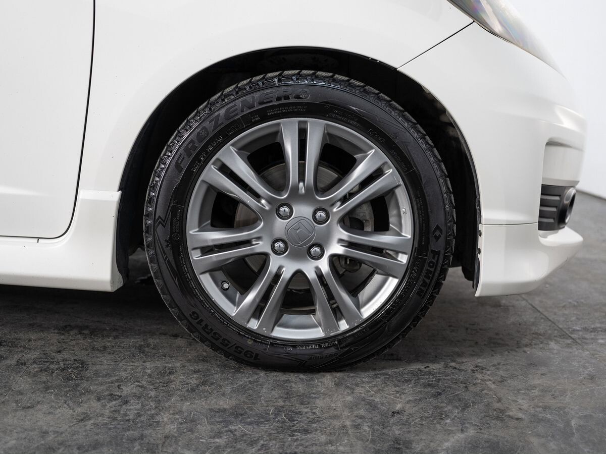 Honda Fit 2011 - фото автомобиля