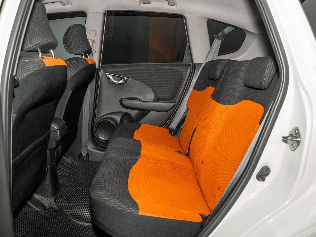 Honda Fit 2011 - фото автомобиля