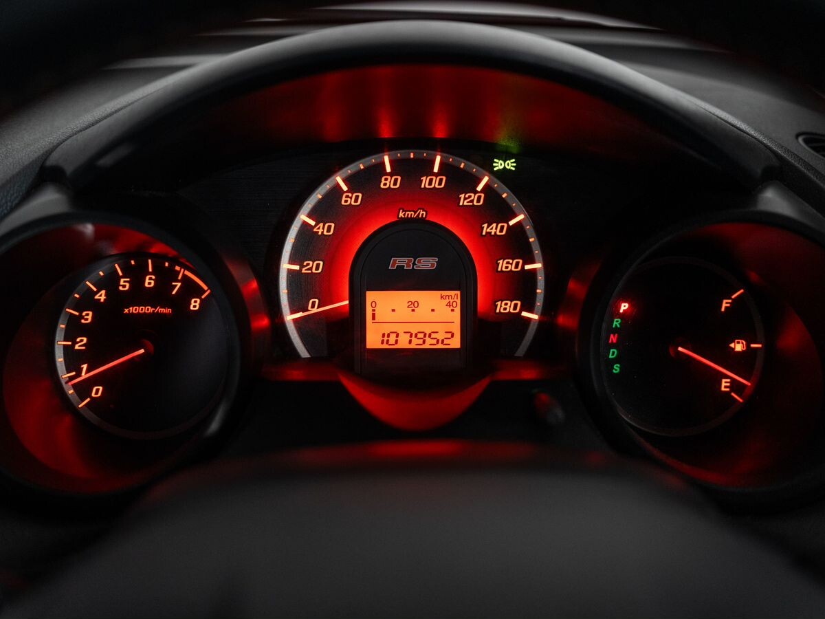 Honda Fit 2011 - фото автомобиля