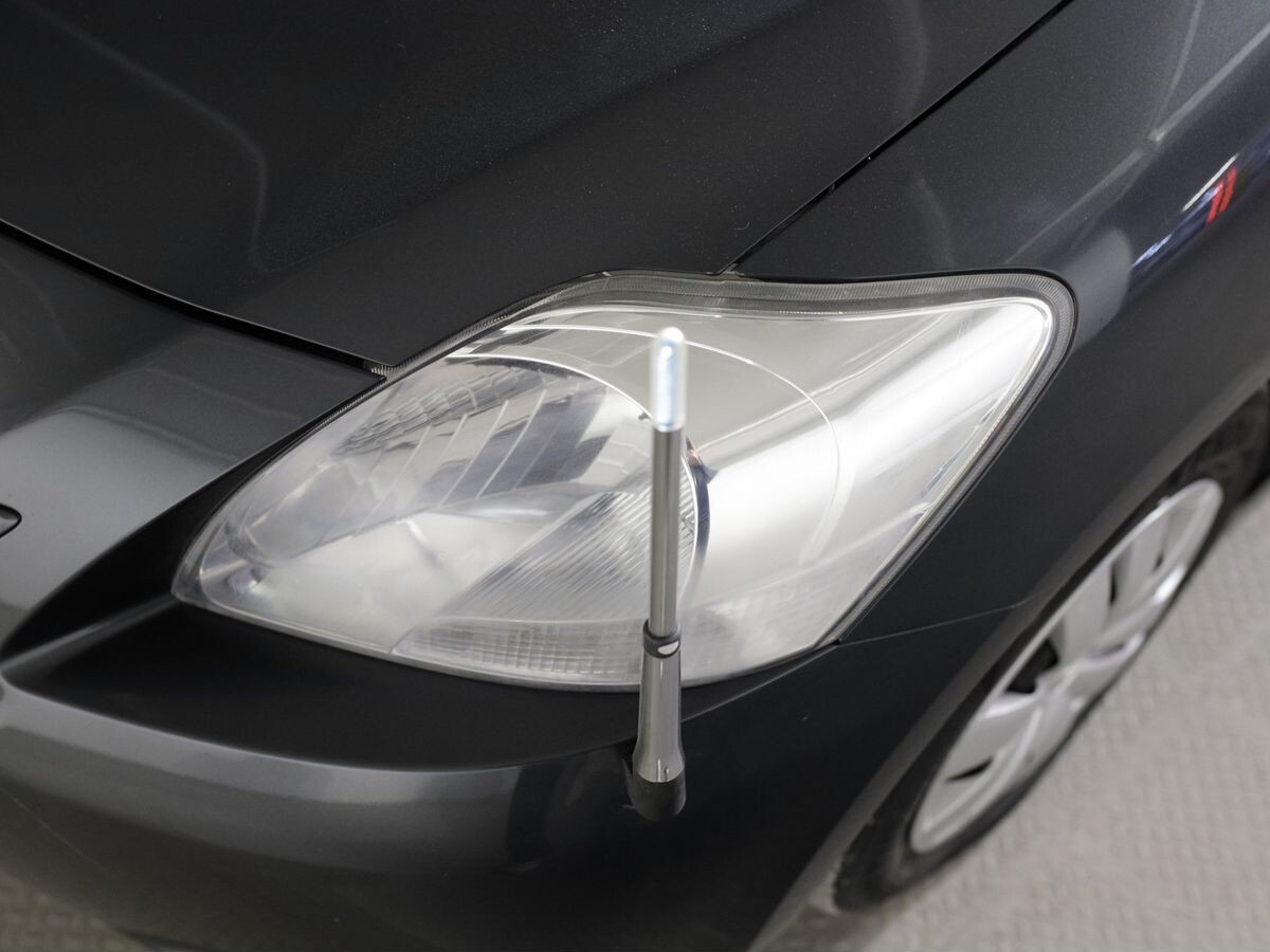 Toyota Belta 2011 - фото автомобиля