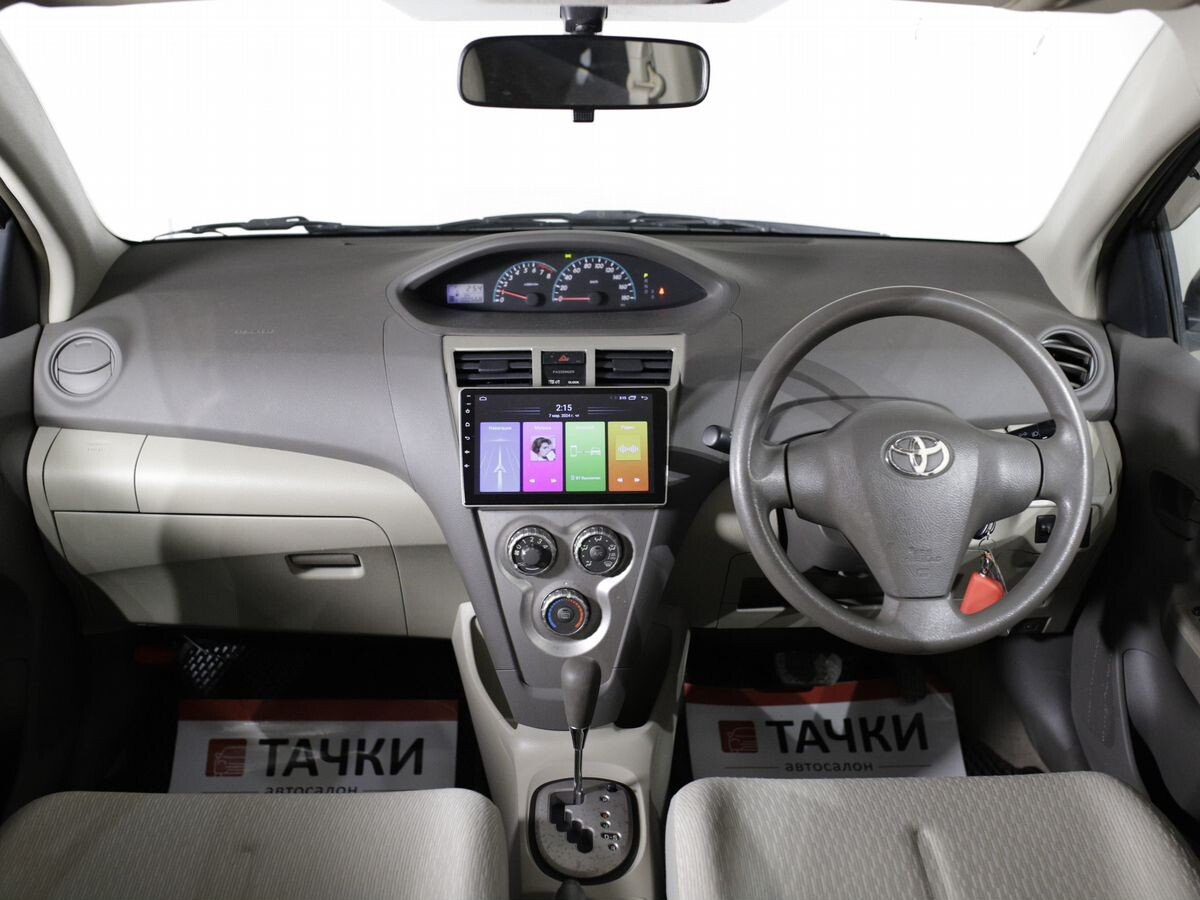 Toyota Belta 2011 - фото автомобиля