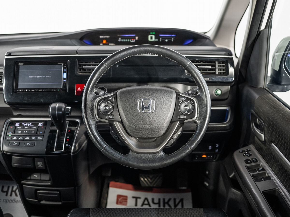 Honda Stepwgn 2018 - фото автомобиля