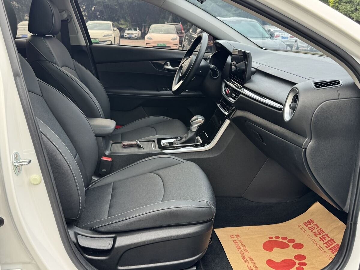 Kia K3 2022 - фото автомобиля