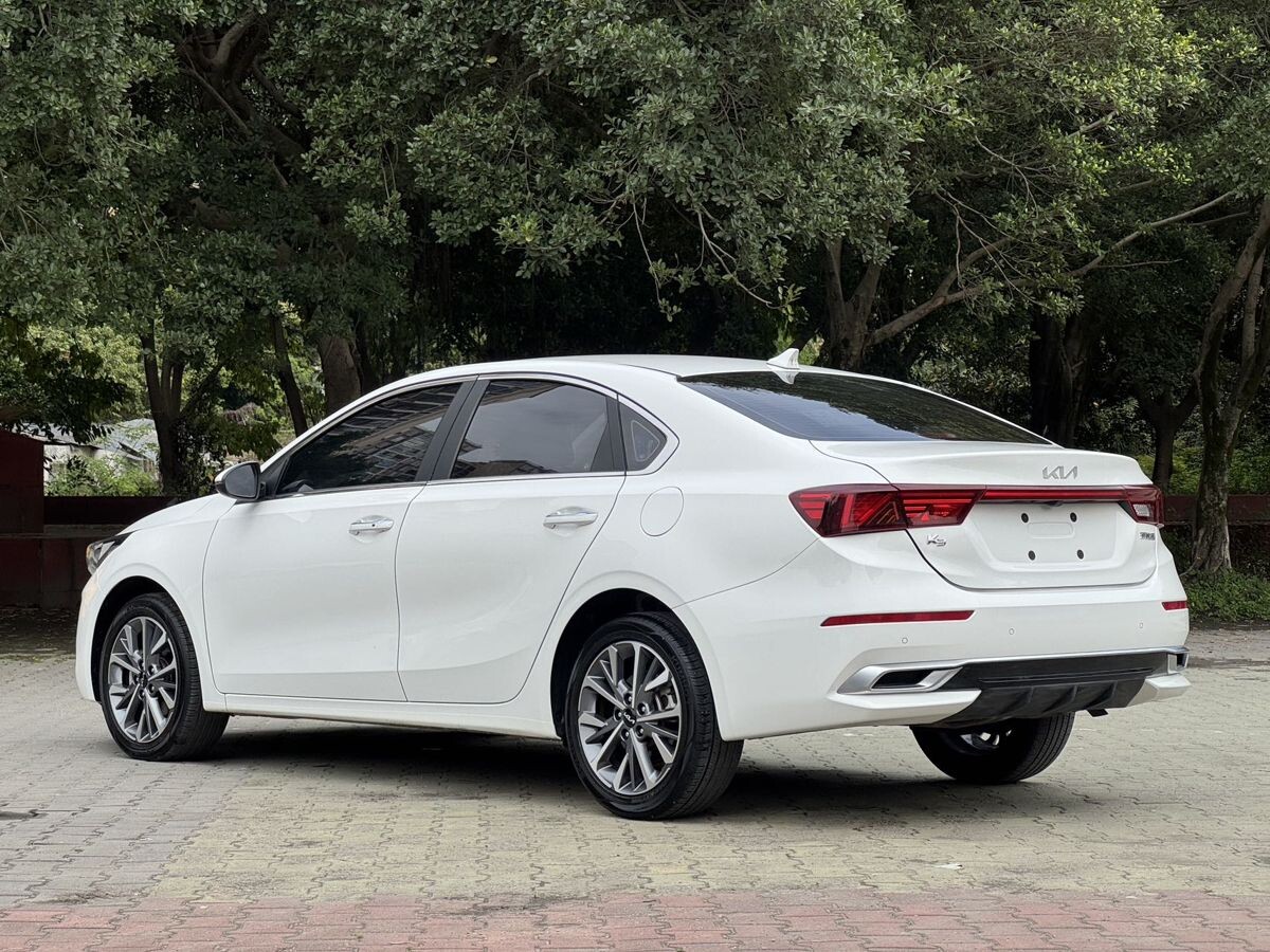 Kia K3 2022 - фото автомобиля
