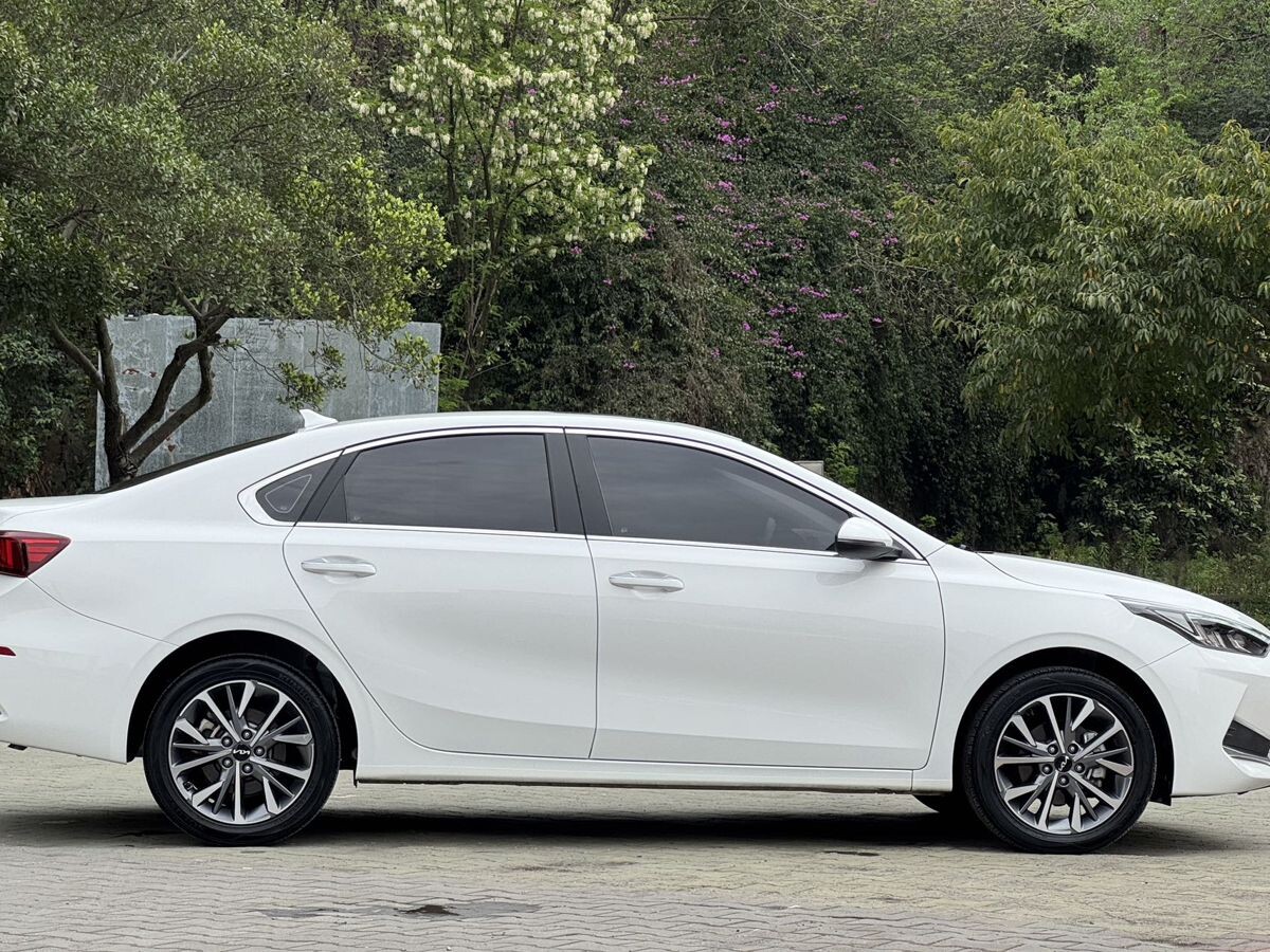 Kia K3 2022 - фото автомобиля