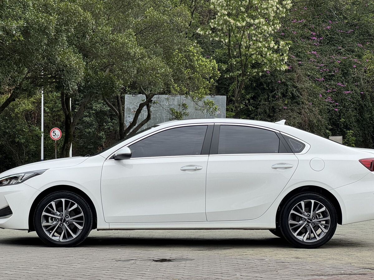 Kia K3 2022 - фото автомобиля