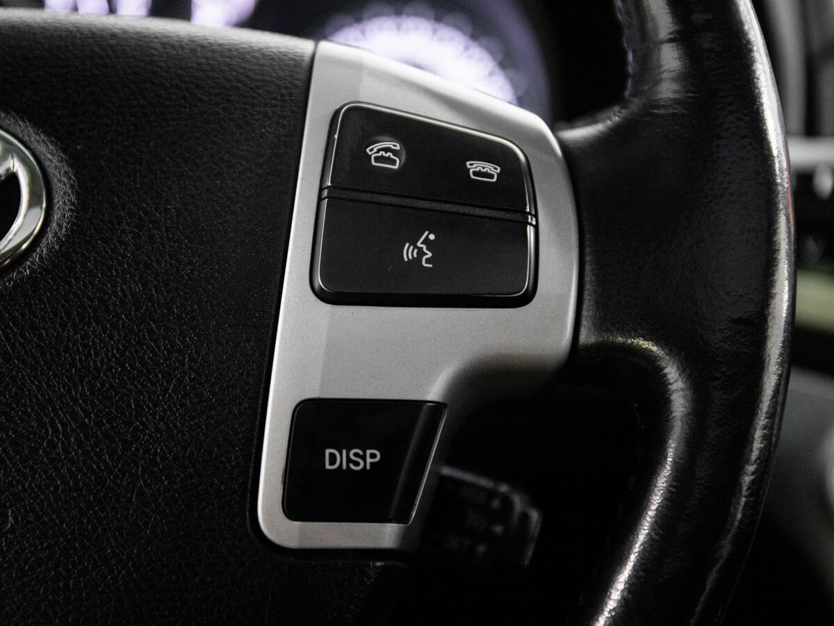 Toyota Land Cruiser 2014 - фото автомобиля