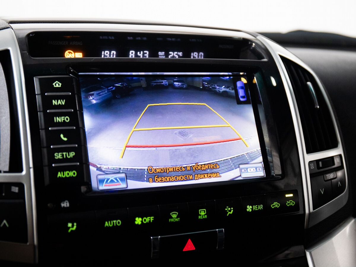 Toyota Land Cruiser 2014 - фото автомобиля