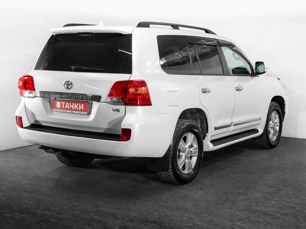 Toyota Land Cruiser 2014 - фото автомобиля