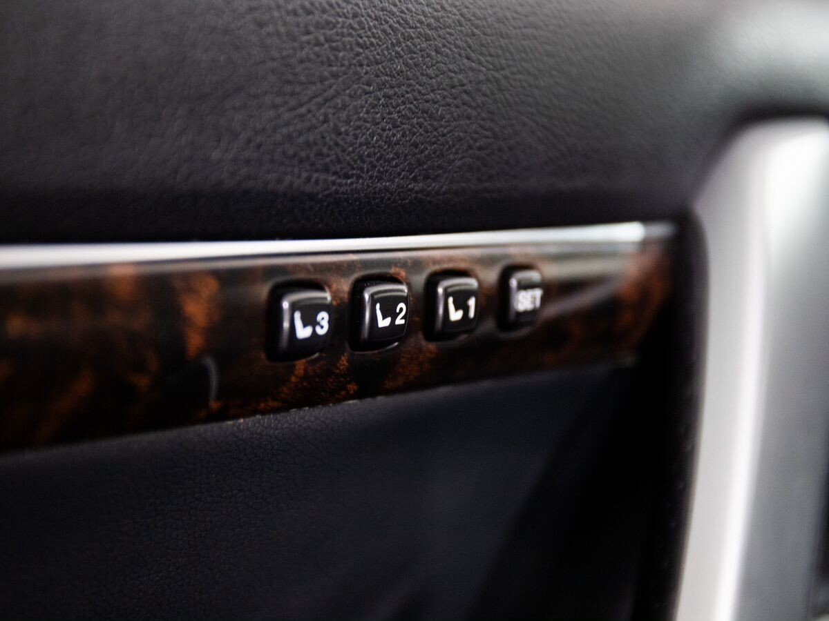 Toyota Land Cruiser 2014 - фото автомобиля