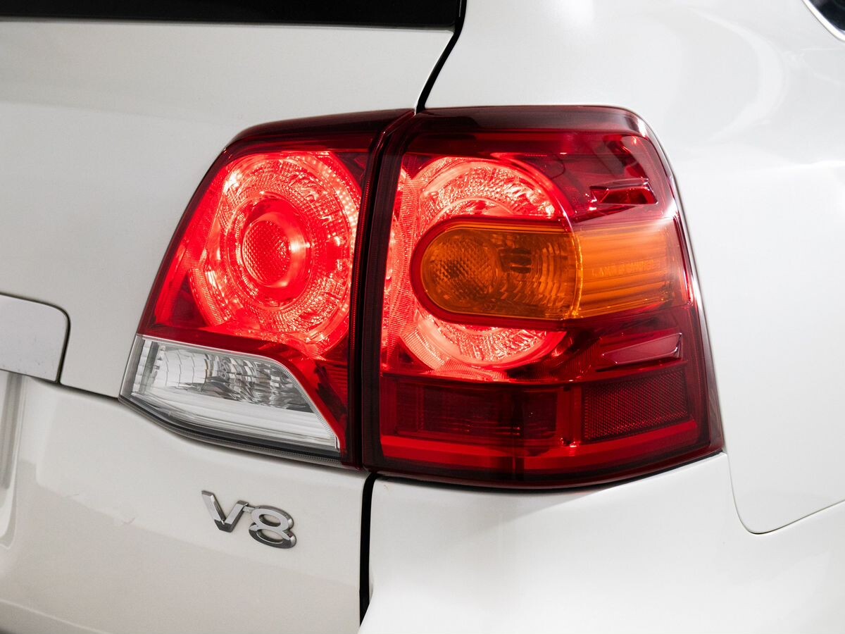 Toyota Land Cruiser 2014 - фото автомобиля