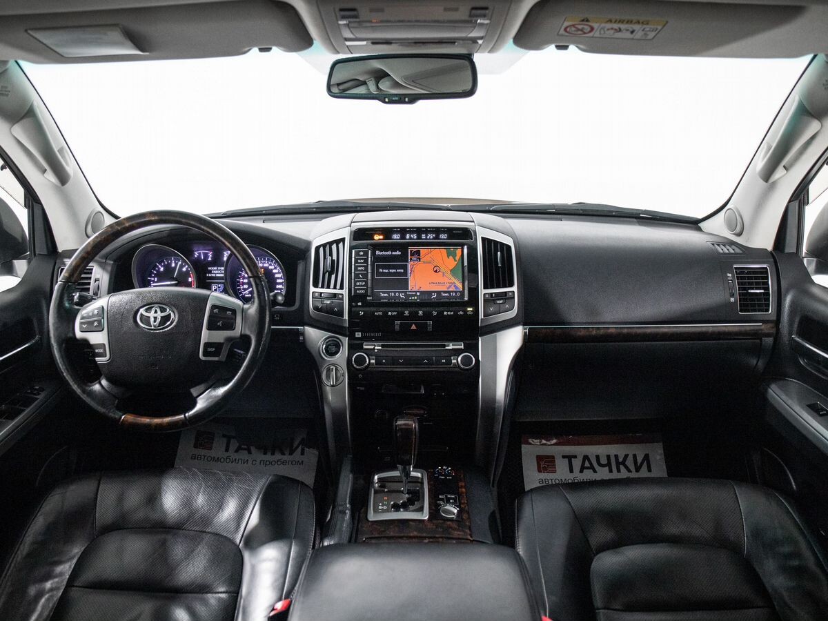 Toyota Land Cruiser 2014 - фото автомобиля