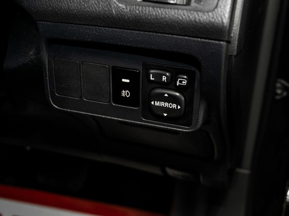 Toyota Corolla Fielder 2010 - фото автомобиля