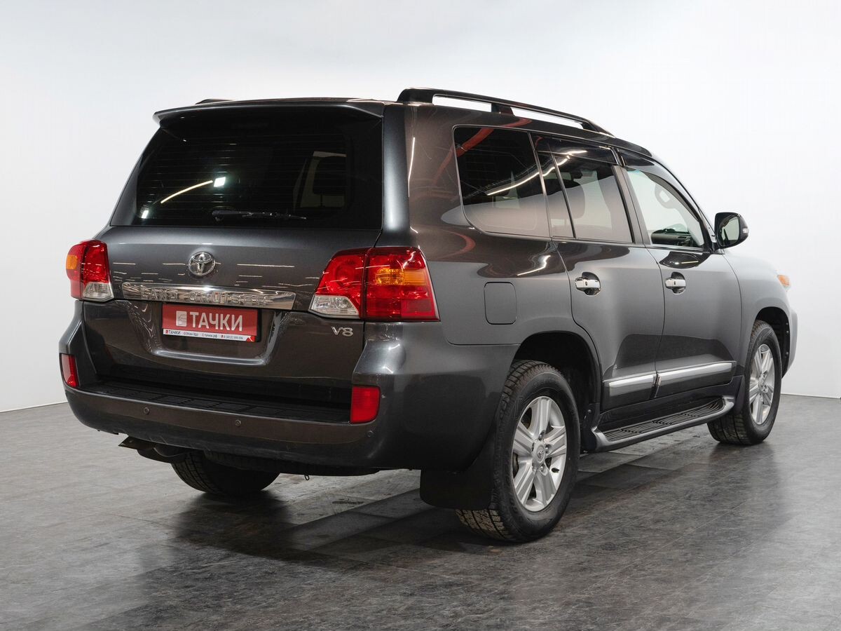 Toyota Land Cruiser 2012 - фото автомобиля