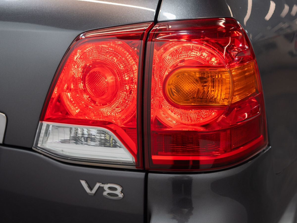 Toyota Land Cruiser 2012 - фото автомобиля