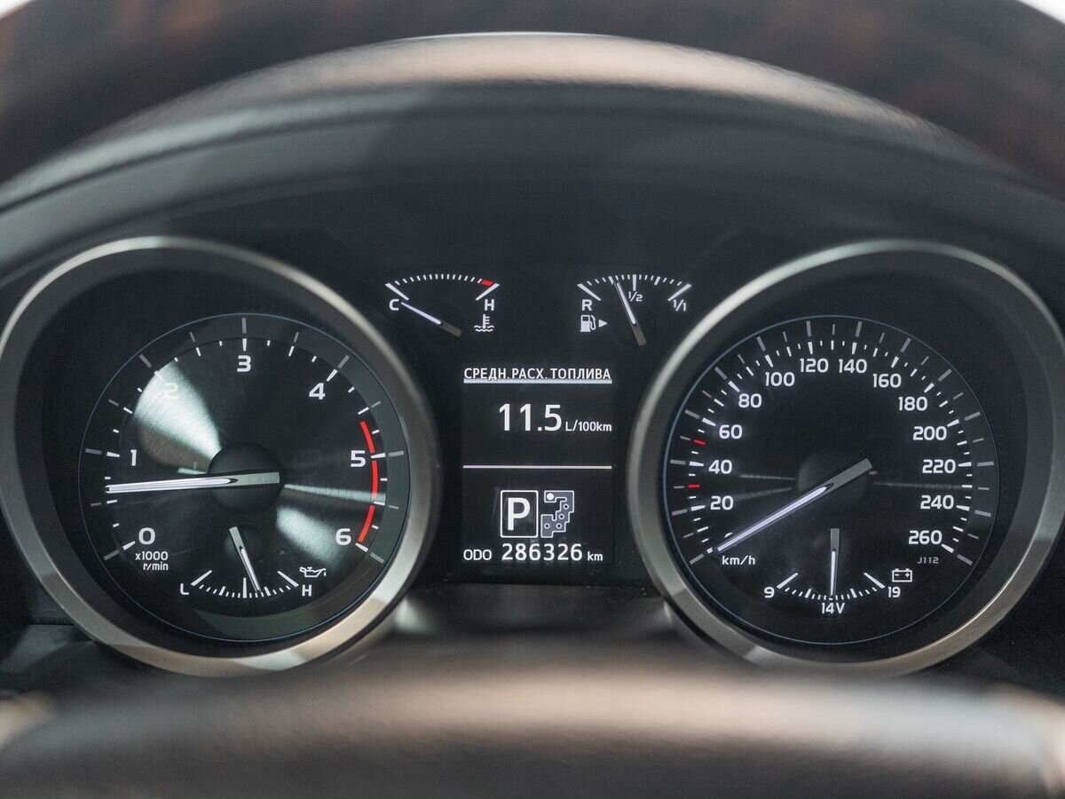 Toyota Land Cruiser 2012 - фото автомобиля