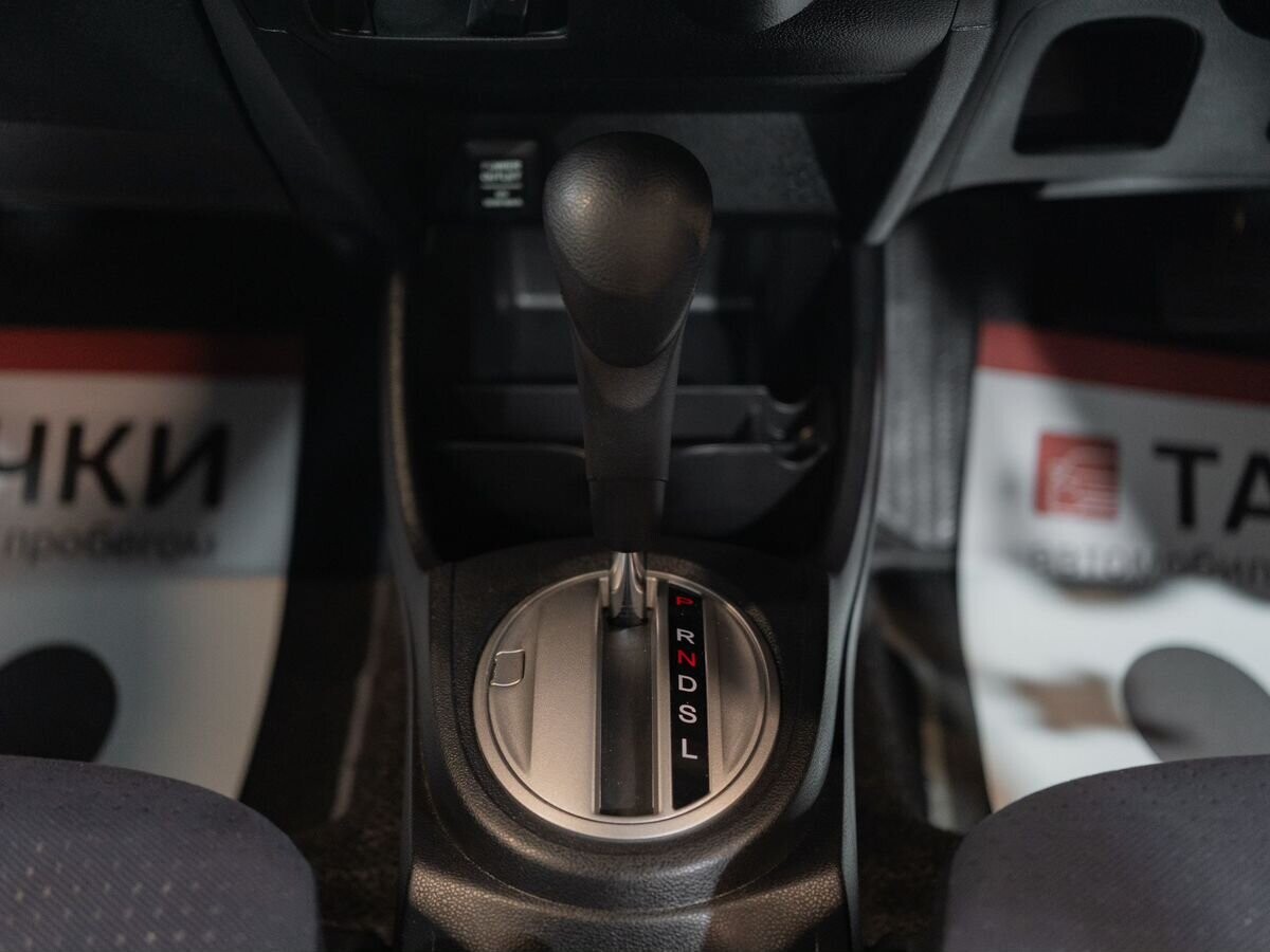Honda Fit 2009 - фото автомобиля