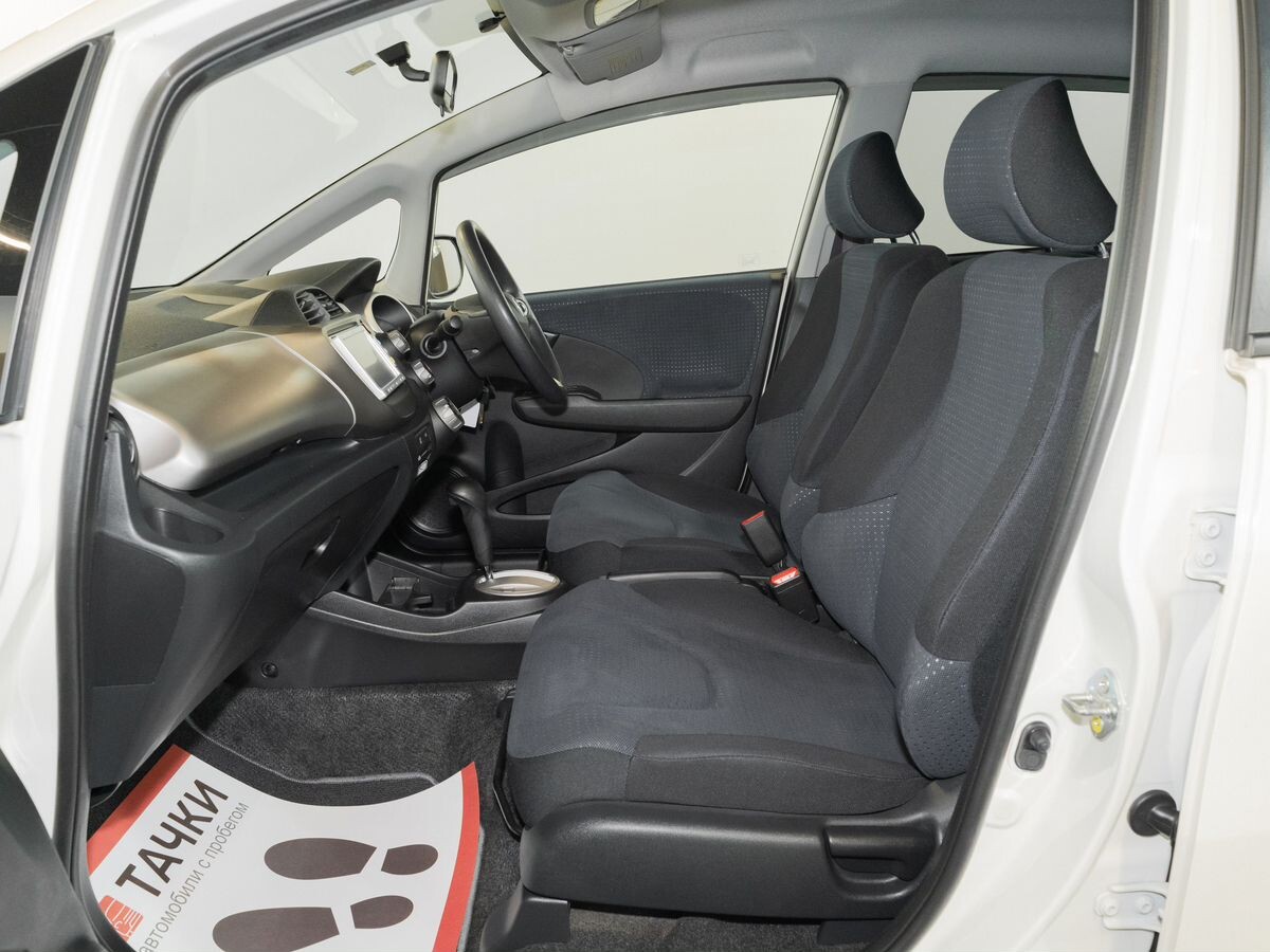 Honda Fit 2009 - фото автомобиля