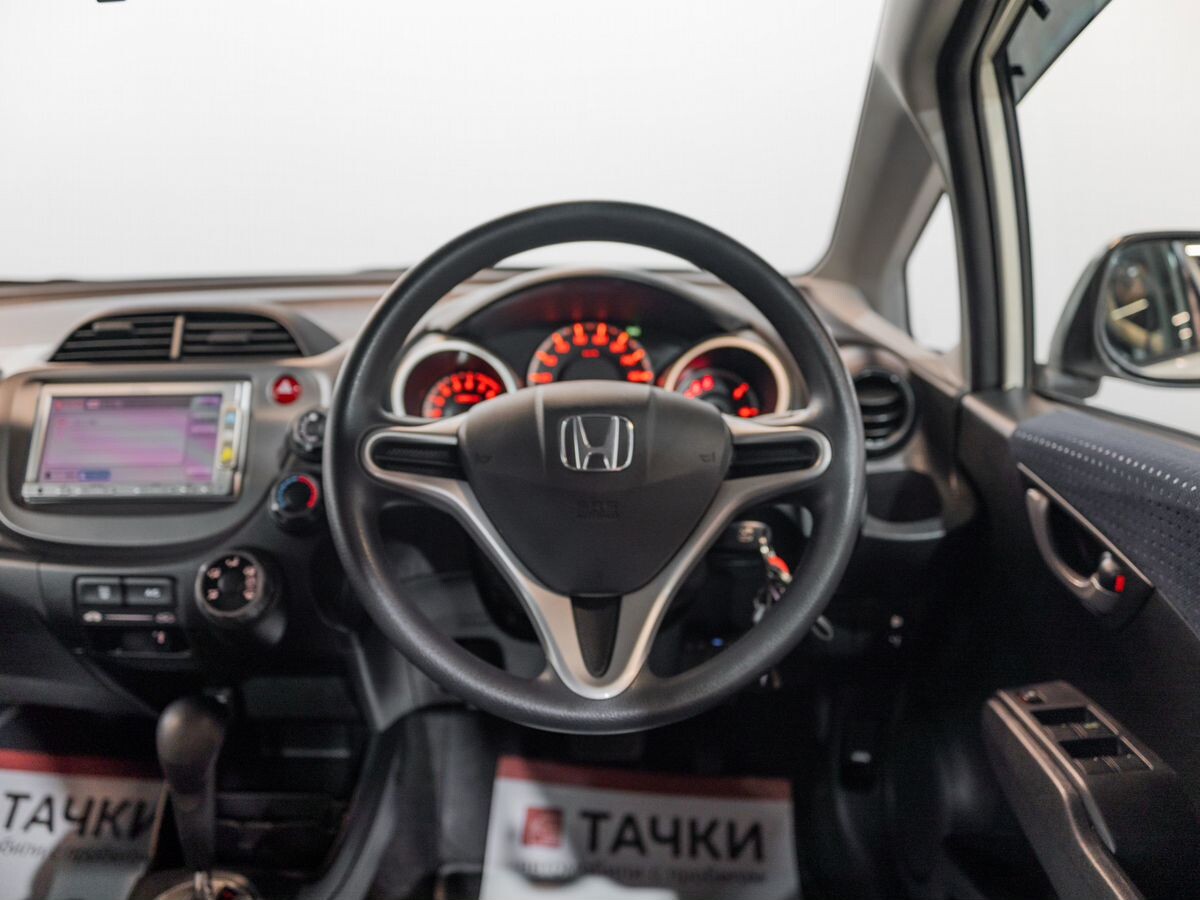 Honda Fit 2009 - фото автомобиля