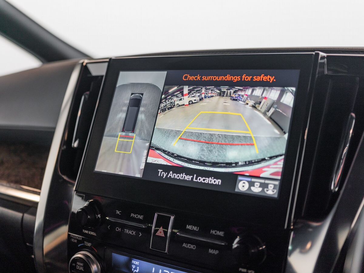 Toyota Alphard 2021 - фото автомобиля